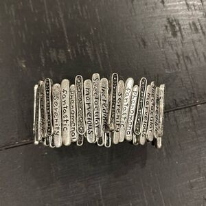 Encouraging Positive Word Stretch Bracelet Incredible Serenity Sayings Gift​​